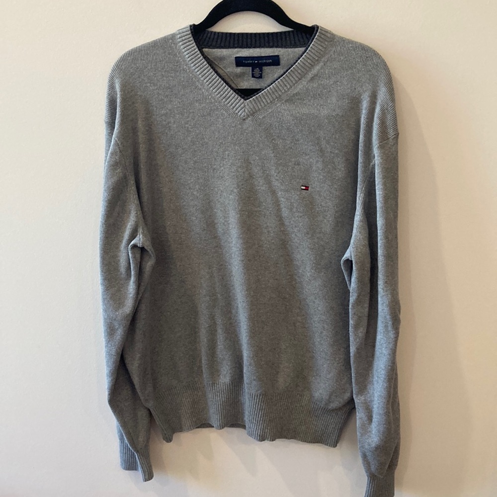 Tommy Hilfiger grey v neck logo 100% cotton sweater size large